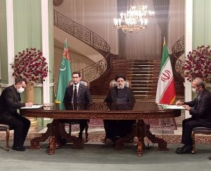 در حضور روسای جمهور دو کشور انجام شد؛  امضای ۹ یادداشت تفاهم و بیانیه مشترک بین ایران و ترکمنستان