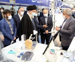 بازدید رهبر انقلاب از نمایشگاه توانمندی‌های صنعتی
