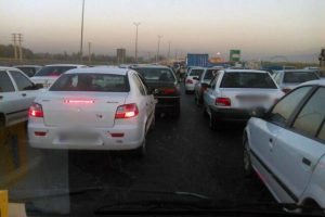 مسدود شدن جاده اصلی ورامین به تهران در روز تعطیل/نبود راه جایگزین و معطلی ۱۵ ساله مترو