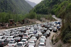 محدودیت‌های تردد در محور چالوس؛ ترافیک سنگین در جاده های شمالی