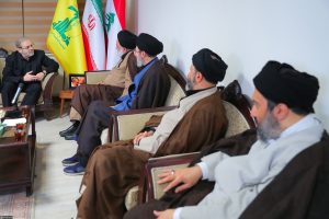 فرزندان مقام معظم رهبری در دفتر حزب‌الله لبنان