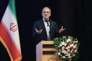 پزشکیان: وجود مدارس کانکسی قابل قبول نیست؛ کار را به کارشناسان بسپاریم