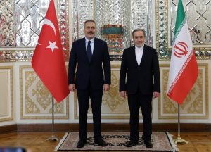 عراقچی: سرکنسولگری ایران در وان افتتاح می‌شود