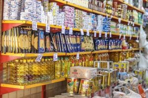 ناتوانی مدیریت در بازار کالاهای اساسی+جدول قیمت کالاهای اساسی