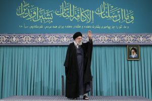ملت ایران با وحدت کمر فتنه را شکست