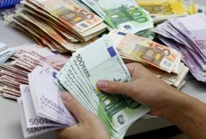 قیمت ارز در مرکز مبادله و بازار آزاد